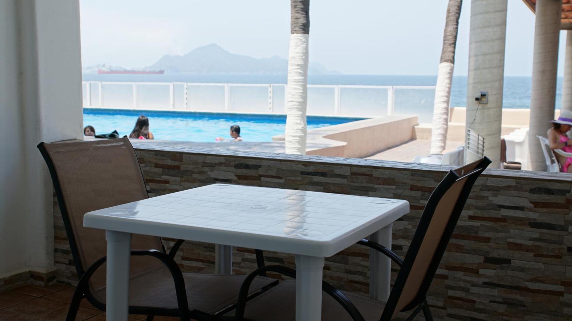 Hotel Marbella Manzanillo Exterior photo